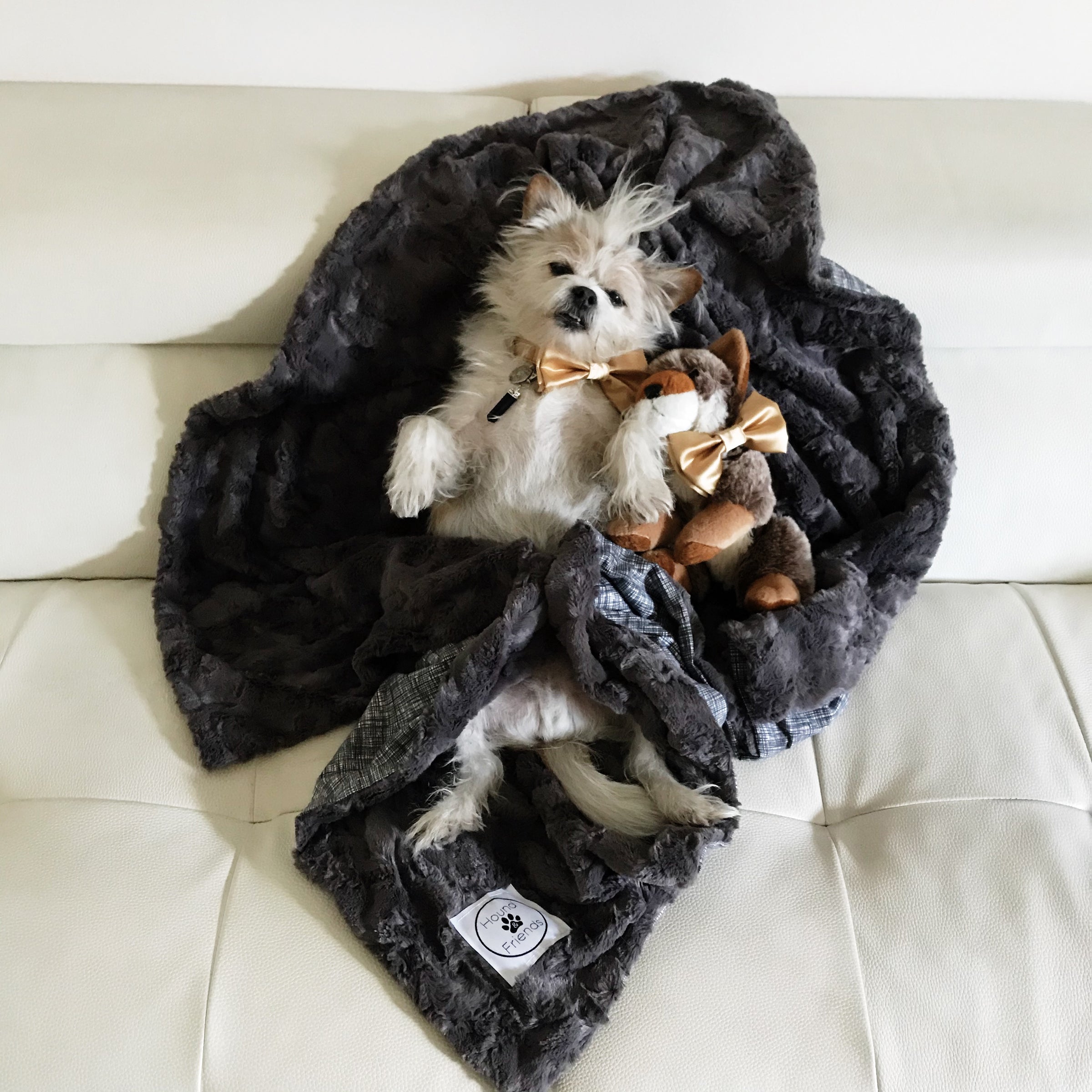 Faux Pet blanket for couches from Hound and Friends